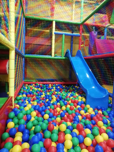 Sala Zabaw "Pobawimy się?"